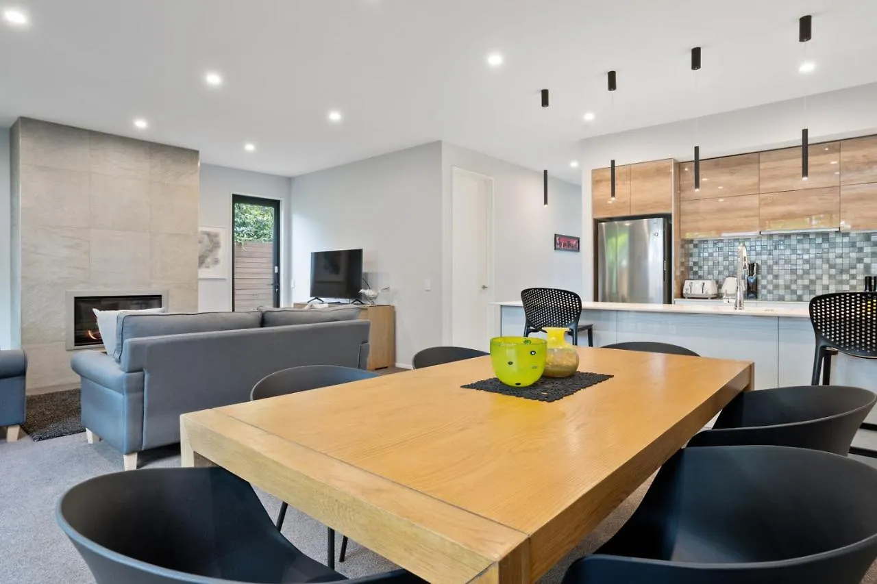City Living - Christchurch Holiday Home
