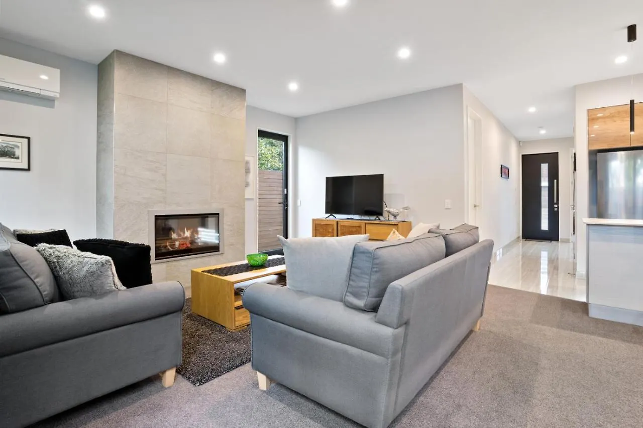 City Living - Christchurch Holiday Home